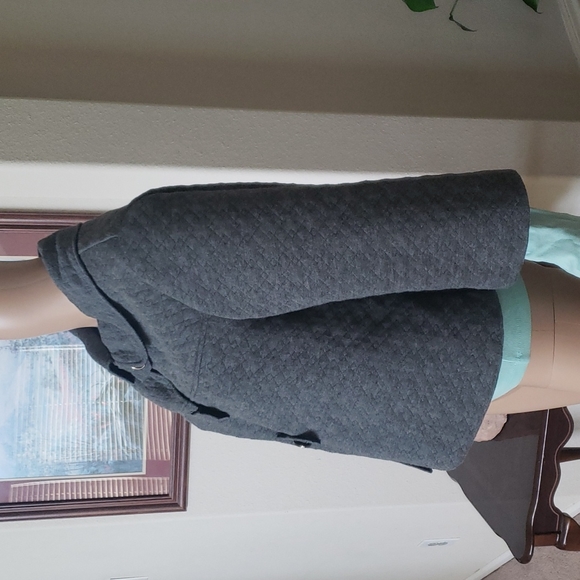 R.Q.T. L quilted light weight cropped cardi quarter sleeve - Picture 3 of 7